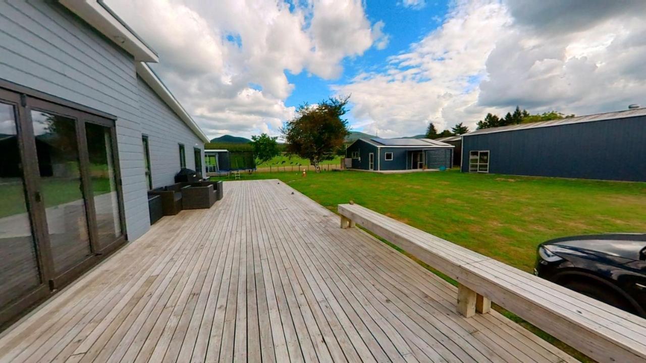 Full Holiday Home To Yourself, Up To 21 Guests Atiamuri Zewnętrze zdjęcie